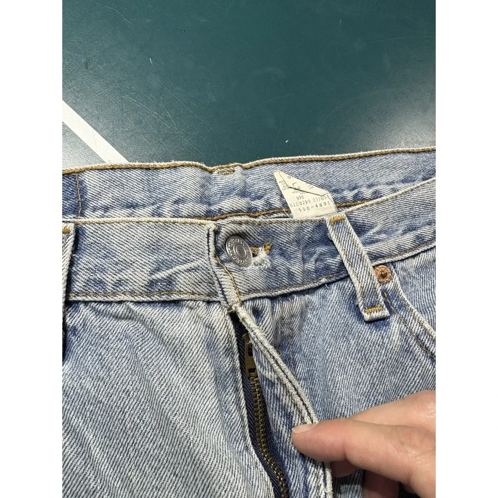 Vintage Levis 550 Relaxed Fit Jeans Men's 34x32 Denim Light Wash Faded USA‎ 90s